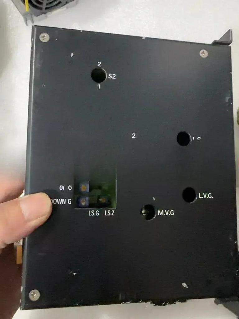 YUKEN SK1099-10 Servo Amplifier - Industrial Grade, Used - ZYYKZ Test Equipment