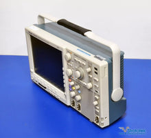 Load image into Gallery viewer, Tektronix DPO4032 350MHz Digital Phosphor Oscilloscope - 2.5GS/s Calibrated