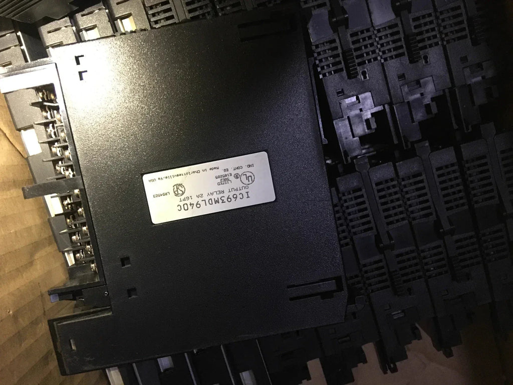 GE Fanuc IC693MDL940C Digital Output Module - 32-Point, 24V DC - ZYYKZ Test Equipment