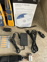 Load image into Gallery viewer, Fluke Networks LRAT-2000 Cable Tester Kit with Intellitone Probe - ZYYKZ Test Equipment