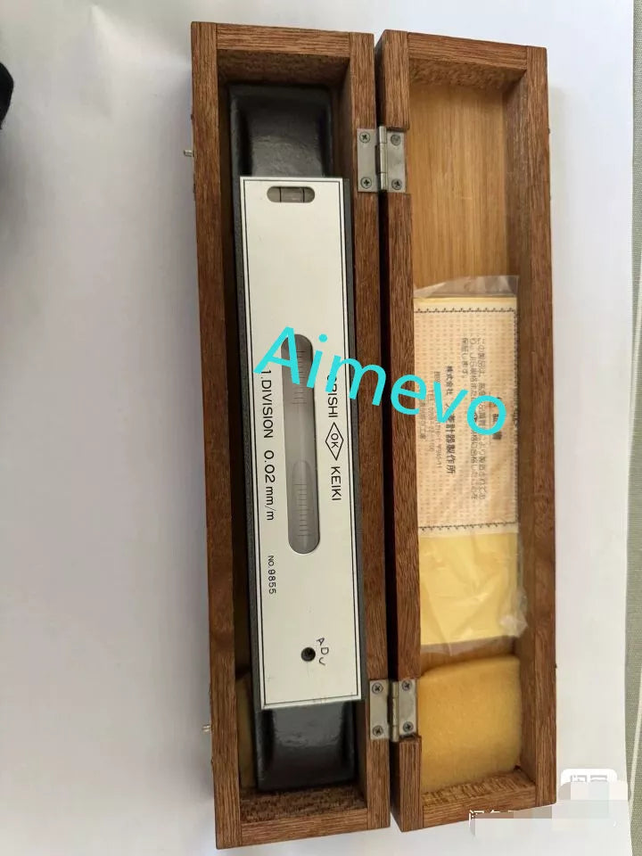 OBISSHI & KEIKI High-Quality Measuring Instruments - 0.02mm/M Level Precision