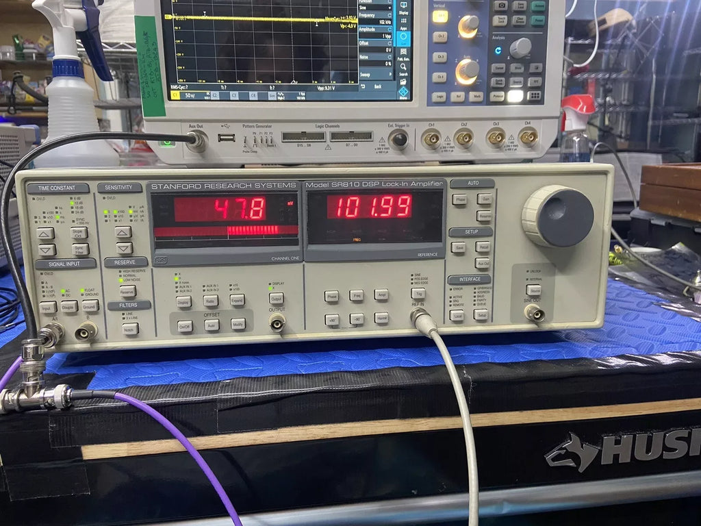 Stanford Research Systems SR810 DSP Lock-In Amplifier with Calibration - ZYYKZ Test Equipment