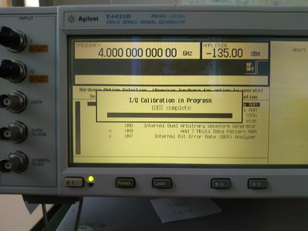 Agilent E4433B ESG-D Series Signal Generator, 250 kHz - 4 GHz - ZYYKZ Test Equipment
