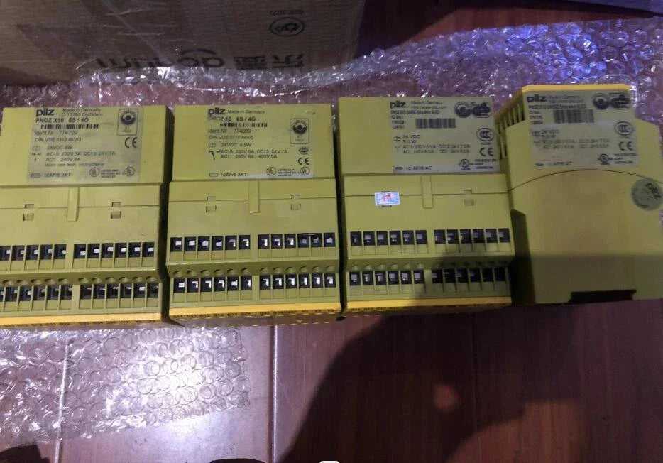 Pilz PNOZ X10 774709 Safety Relay Module for Industrial Automation - ZYYKZ Test Equipment