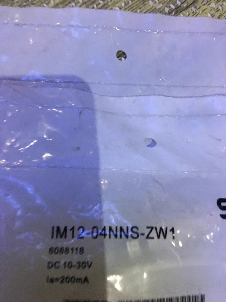IM12-04NNS-ZW1 6088118 NPN Inductive Proximity Sensor - ZYYKZ Test Equipment