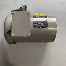 Load image into Gallery viewer, VM VM3554 35A13W206 High-Power RF Switch 35A, 13W - ZYYKZ Test Equipment
