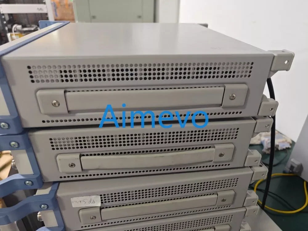 Rohde & Schwarz SMB100A RF Signal Generator, 9 kHz to 6 GHz - ZYYKZ Test Equipment