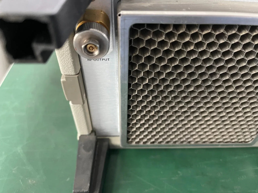 Agilent 83651B Synthesized Sweeper 45MHz to 50GHz Signal Generator - ZYYKZ Test Equipment