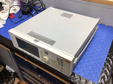 Load image into Gallery viewer, Agilent HP E4428C ESG Analog Signal Generator DC-6 GHz, Low Noise, Calibrated - ZYYKZ Test Equipment