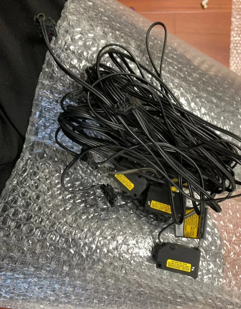 Keyence LV-H62 High Precision Laser Displacement Sensor - ZYYKZ Test Equipment
