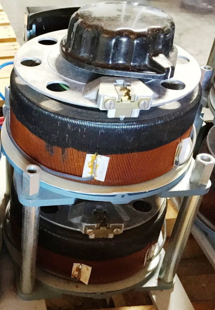 Superior Electric 236SU-2 Variable Autotransformer 0.28-240V 10A 2.8kVA - ZYYKZ Test Equipment