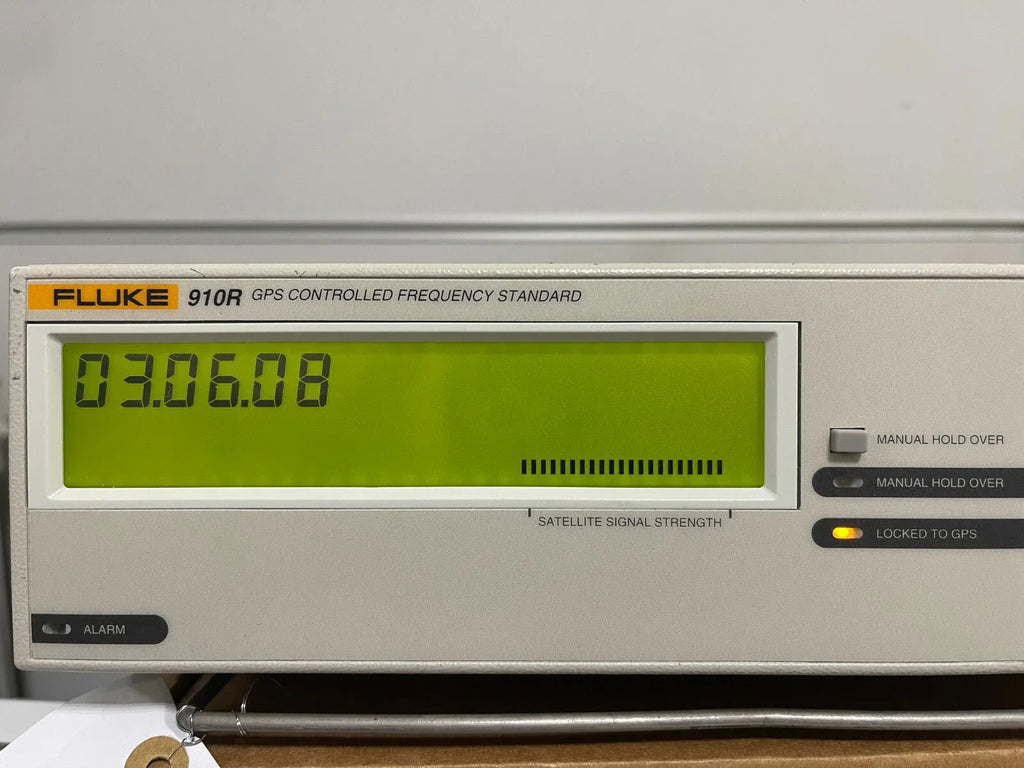 Fluke 910R GPS Controlled Frequency Standard 736 - ZYYKZ Test Equipment