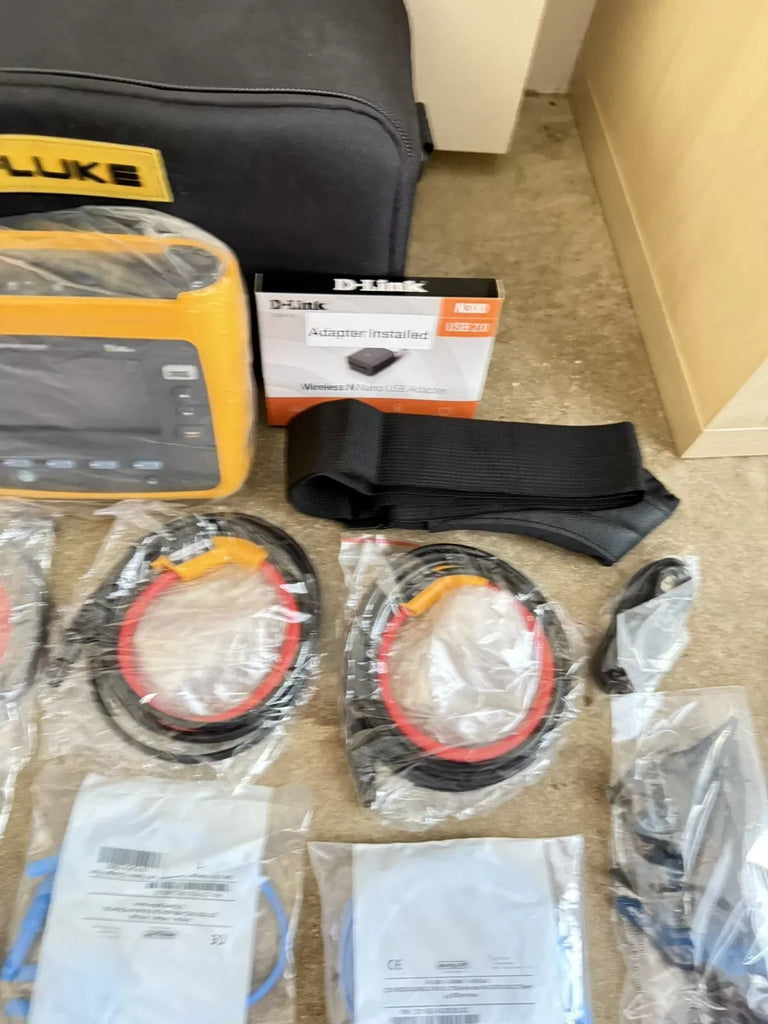 Fluke 1738 3-Phase Power Logger Kit with Accessories, Calibrated 2024 - ZYYKZ Test Equipment
