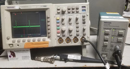 TCP312 Oscilloscope Current Probe for Accurate AC/DC Current Measurements - ZYYKZ Test Equipment