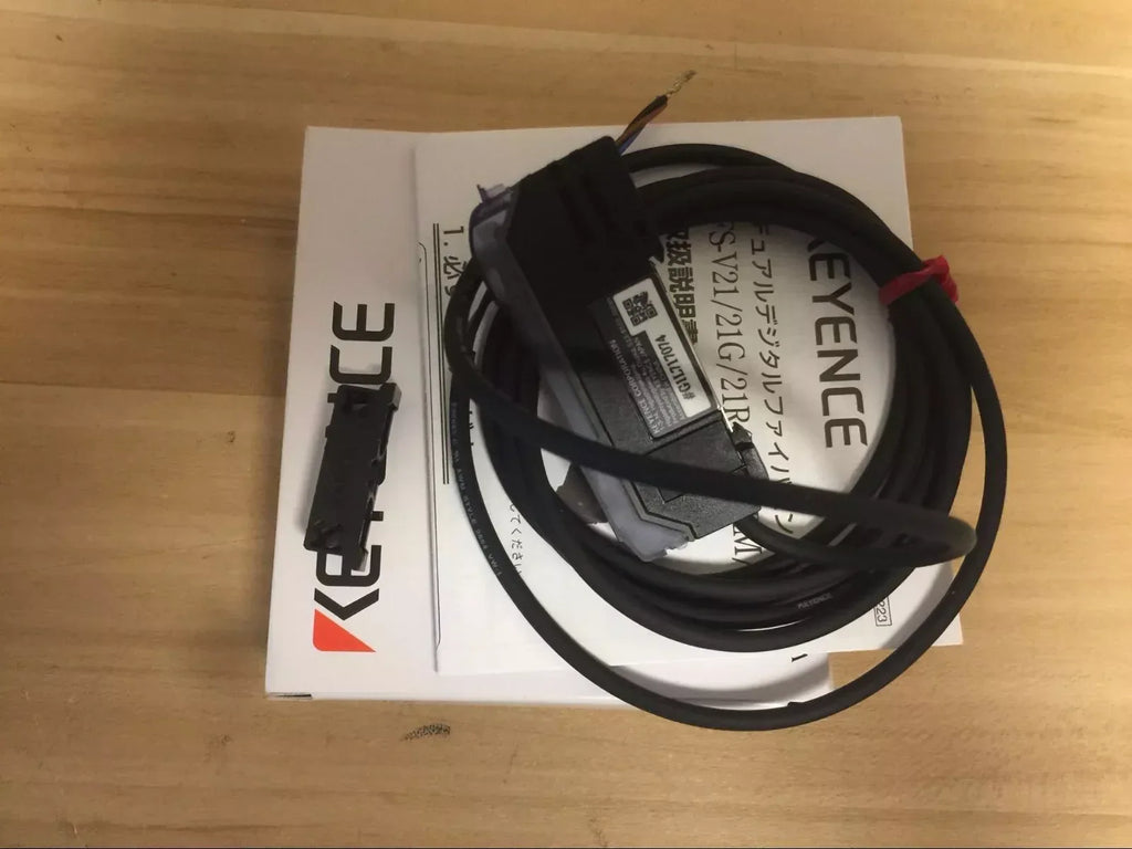 KEYENCE FS-V21RP Digital Fiber Optic Amplifier Sensor Cable - ZYYKZ Test Equipment