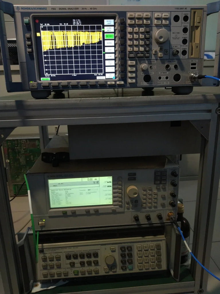 Rohde & Schwarz FSQ40 Signal Analyzer 20 Hz to 40 GHz - ZYYKZ Test Equipment