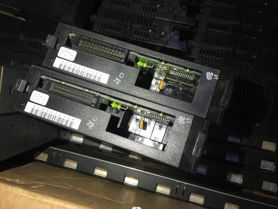 GE Fanuc IC693MDL940C Digital Output Module - 32-Point, 24V DC - ZYYKZ Test Equipment