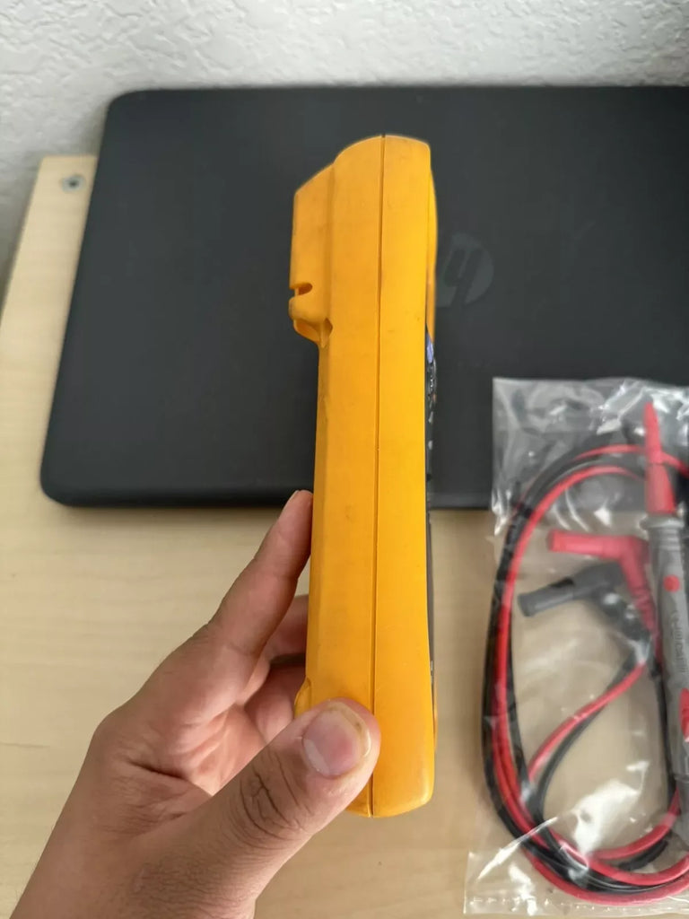 FLUKE 177 True RMS Digital Multimeter with Lead Set - Calibrated & Tested - ZYYKZ Test Equipment