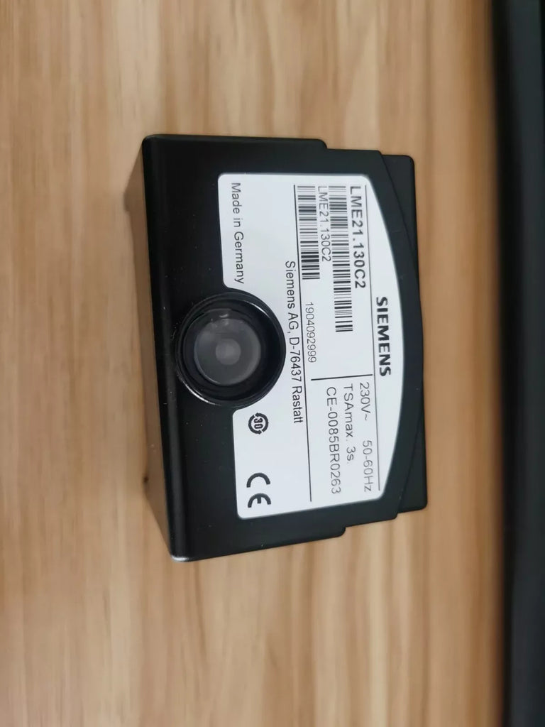 Siemens LME21.130C2 Burner Program Controller - Reliable Combustion Control - ZYYKZ Test Equipment