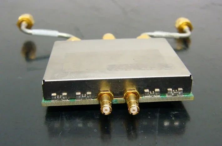 Agilent E2695A 7GHz Differential SMA Probe Head for High-Speed Testing - ZYYKZ Test Equipment