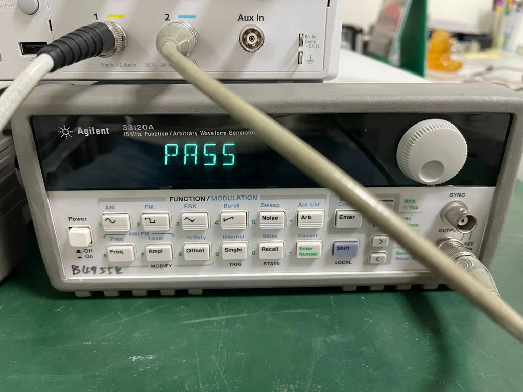 HP Agilent 33120A 15 MHz Function & Arbitrary Waveform Generator - ZYYKZ Test Equipment