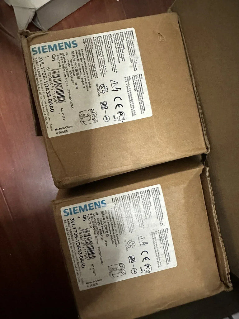 Siemens 3VL1706-1DA33-0AA0 3-Pole 125A Molded Case Circuit Breaker (MCCB) - ZYYKZ Test Equipment