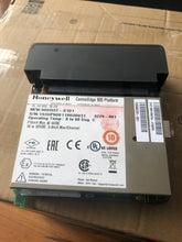 Load image into Gallery viewer, 900G32-0101 High-Frequency RF Switch for Precision Signal Routing - ZYYKZ Test Equipment