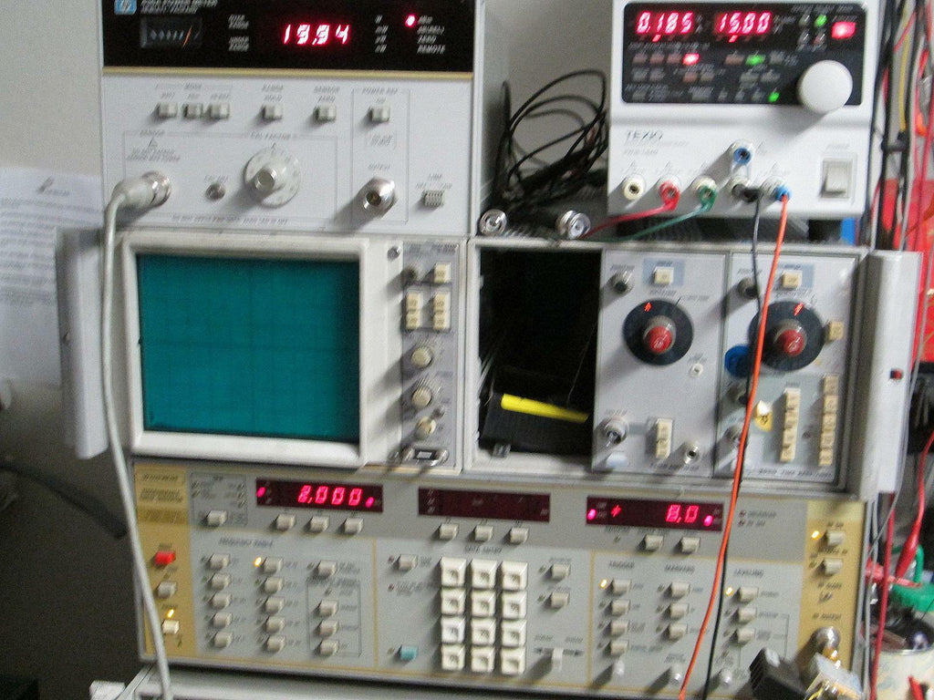 Avnet MTS UTC-2025 High Gain Microwave Amplifier 2-18 GHz - ZYYKZ Test Equipment