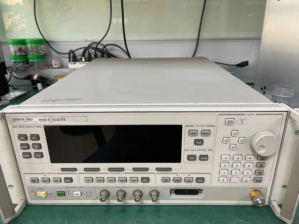 HP Agilent 83640B Synthesized Sweep Signal Generator 10 MHz - 40 GHz - ZYYKZ Test Equipment