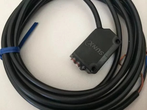 Panasonic CX-422 Photoelectric Sensor - Reliable Object Detection - ZYYKZ Test Equipment
