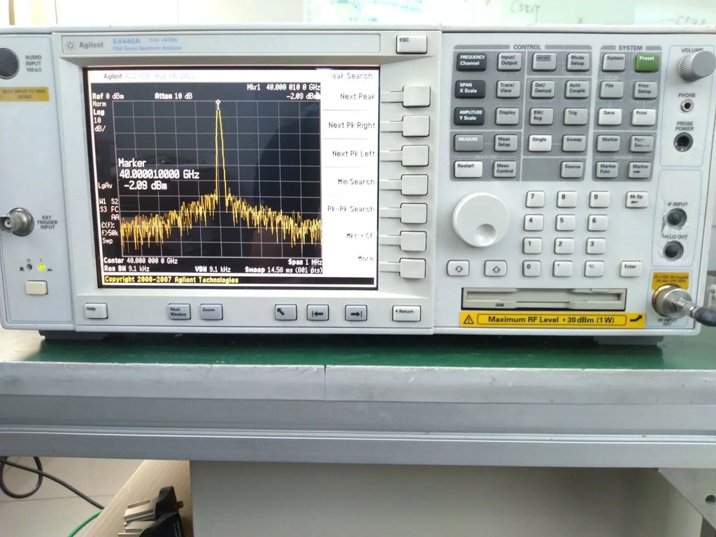 Agilent E4446A PSA Portable Spectrum Analyzer 9 kHz to 3 GHz - ZYYKZ Test Equipment
