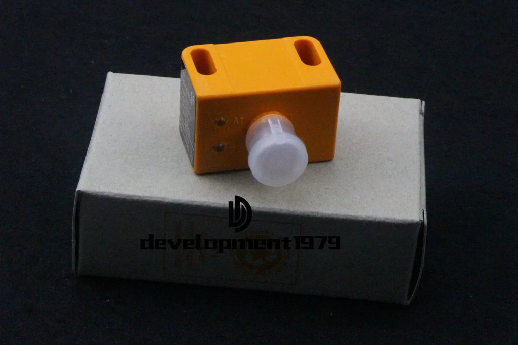 IFM IN5225 Industrial Proximity Switch Sensor - High Precision - ZYYKZ Test Equipment