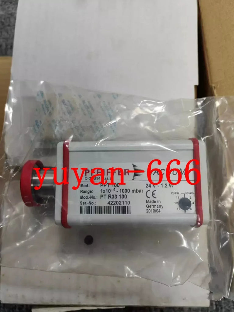 Pfeiffer PPT 100 Vacuum Gauge Transmitter PTR33130 - High Precision Pressure Measurement - ZYYKZ Test Equipment