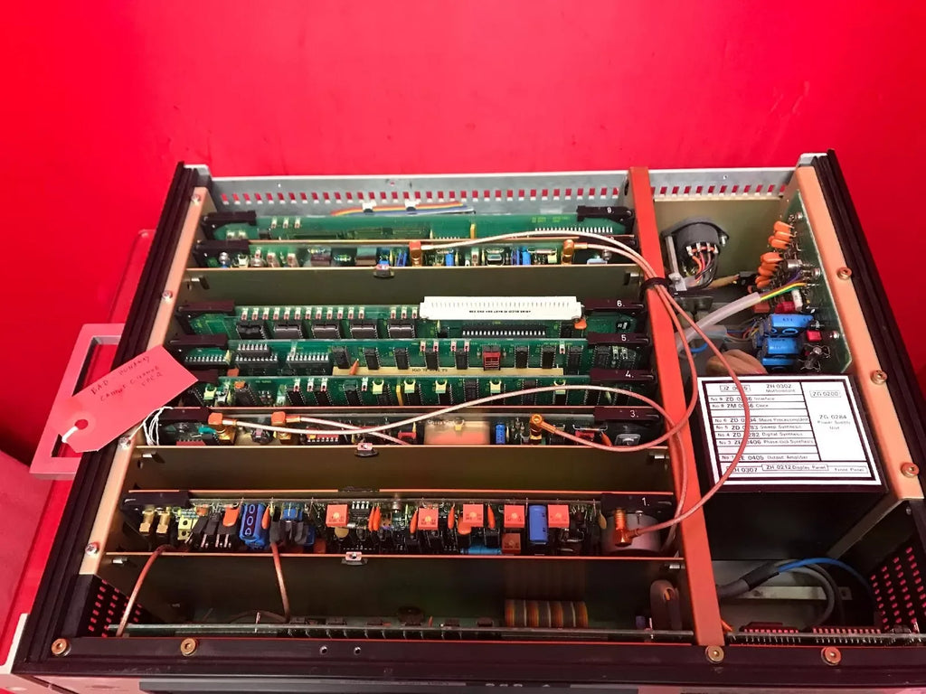 Bruel & Kjaer 1051 Sine Generator 10 Hz - 100 kHz - ZYYKZ Test Equipment
