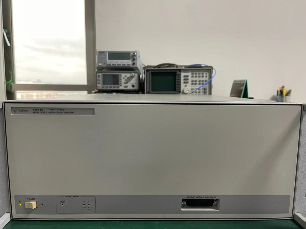 Agilent 83651B Synthesized Sweeper 45MHz to 50GHz Signal Generator - ZYYKZ Test Equipment