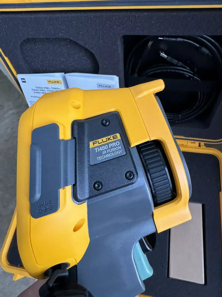 Fluke Ti480 PRO Thermal Imaging Camera 640x480, 60Hz with Dual Batteries & Charger - ZYYKZ Test Equipment
