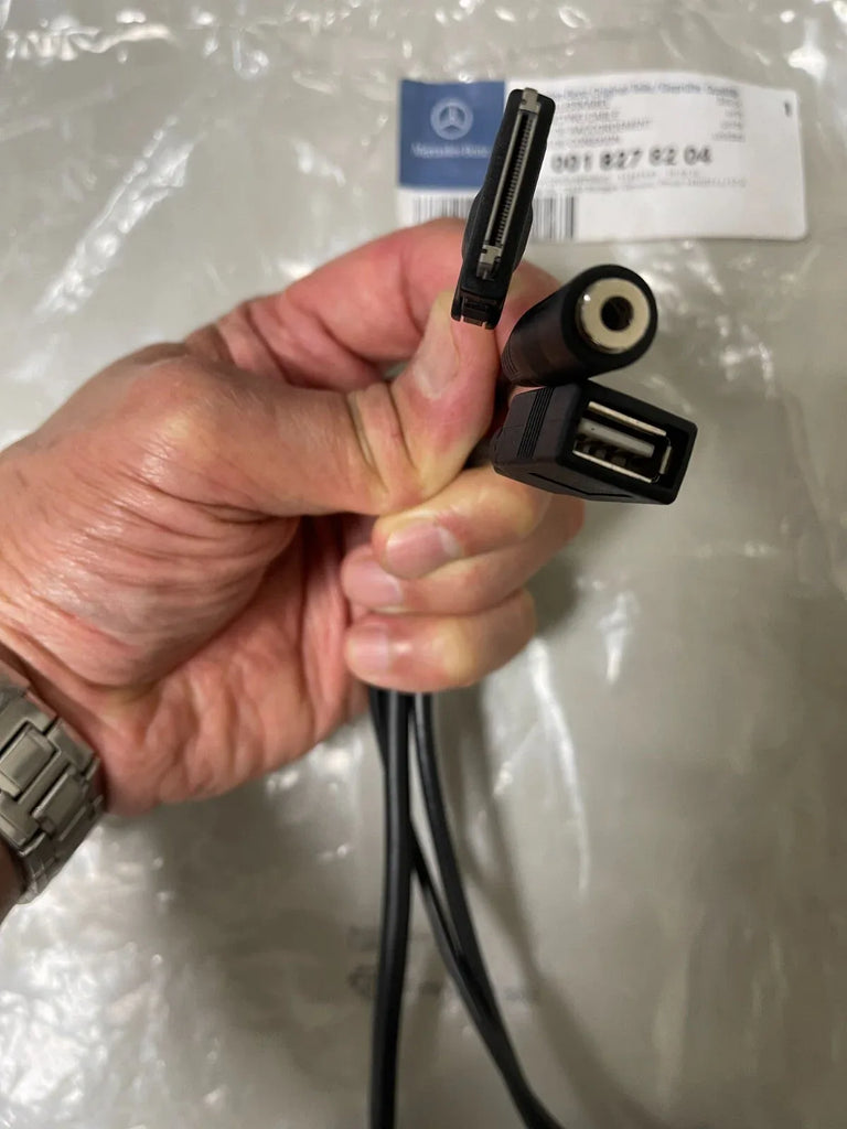 Mercedes-Benz Media Interface Cable Kit A0018278204 for iPod, iPhone 4 & USB - ZYYKZ Test Equipment