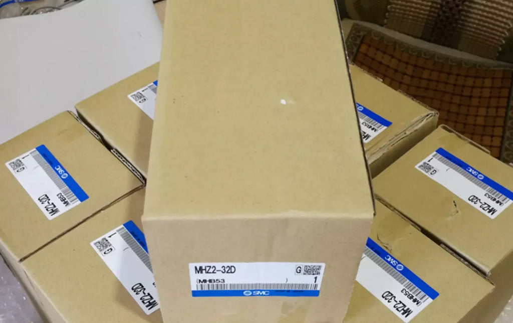 SMC MHZ2-32D Pneumatic Cylinder, 32mm Bore, Compact Design - ZYYKZ Test Equipment