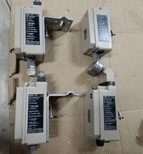 Load image into Gallery viewer, SAMSON 3730-3 Industrial Control Valve Positioner - ZYYKZ Test Equipment