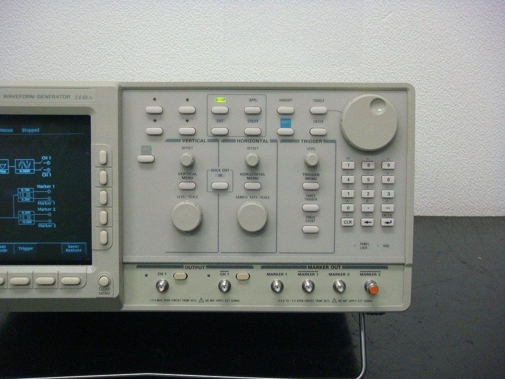 AWG610 2.6 GS/s High-Performance Arbitrary Waveform Generator - ZYYKZ Test Equipment