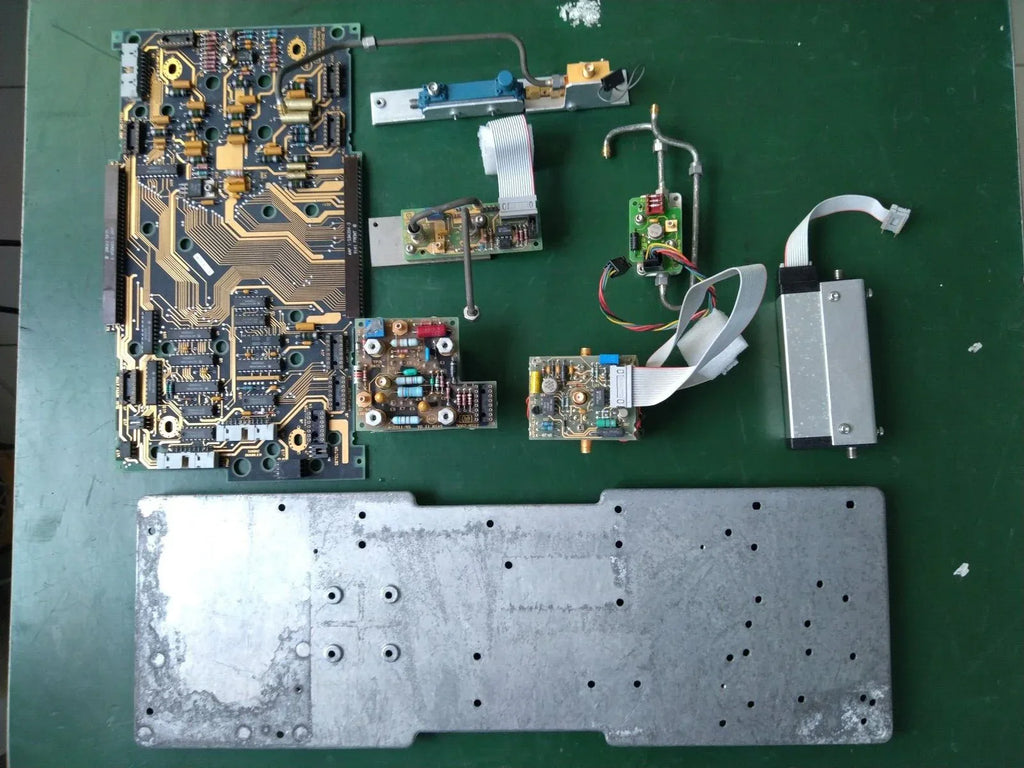 HP Agilent 08360-60241 A20 RF Interface Board for 8360/83621A Signal Generators - ZYYKZ Test Equipment