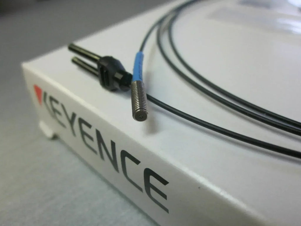 Keyence FU-69X Fiber Optic Sensor with Cable - New In Box - ZYYKZ Test Equipment