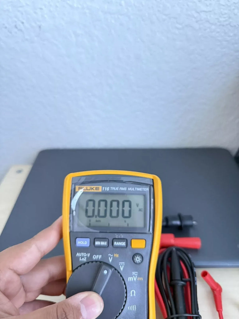 Fluke 116 True RMS Digital Multimeter with Test Leads - Precision HVAC & Electrical Measurement - ZYYKZ Test Equipment