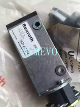Load image into Gallery viewer, Rexroth 0820 400 024 Rotary Valve - Precision Engineering Component