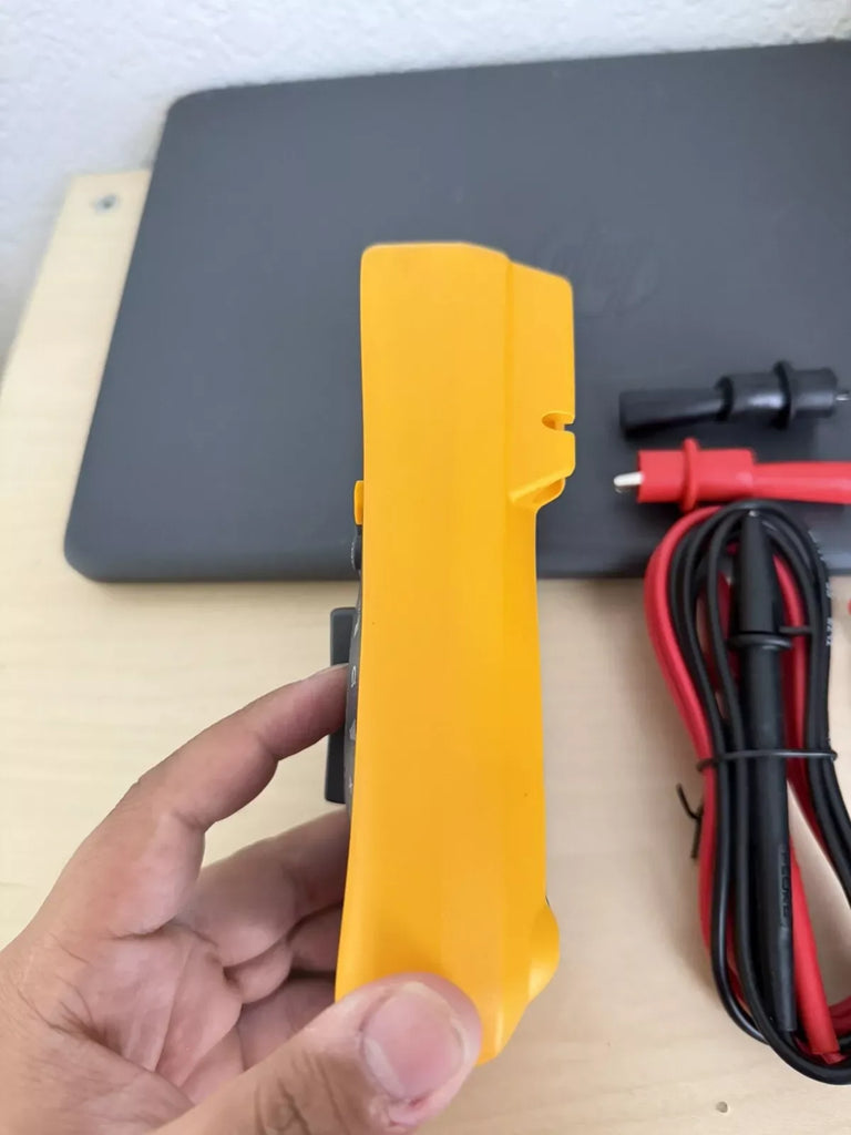 Fluke 116 True RMS Digital Multimeter with Test Leads - Precision HVAC & Electrical Measurement - ZYYKZ Test Equipment