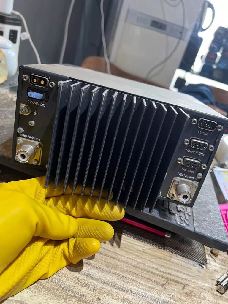 Used RT5020 VHF DSC Duplex Radio - Reliable Marine Communication