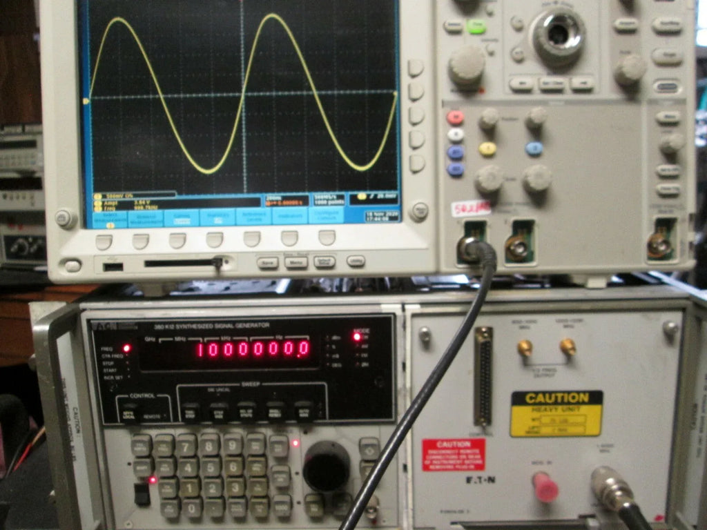 Eaton Synthesized Signal Generator 4 GHz High Power Output - ZYYKZ Test Equipment