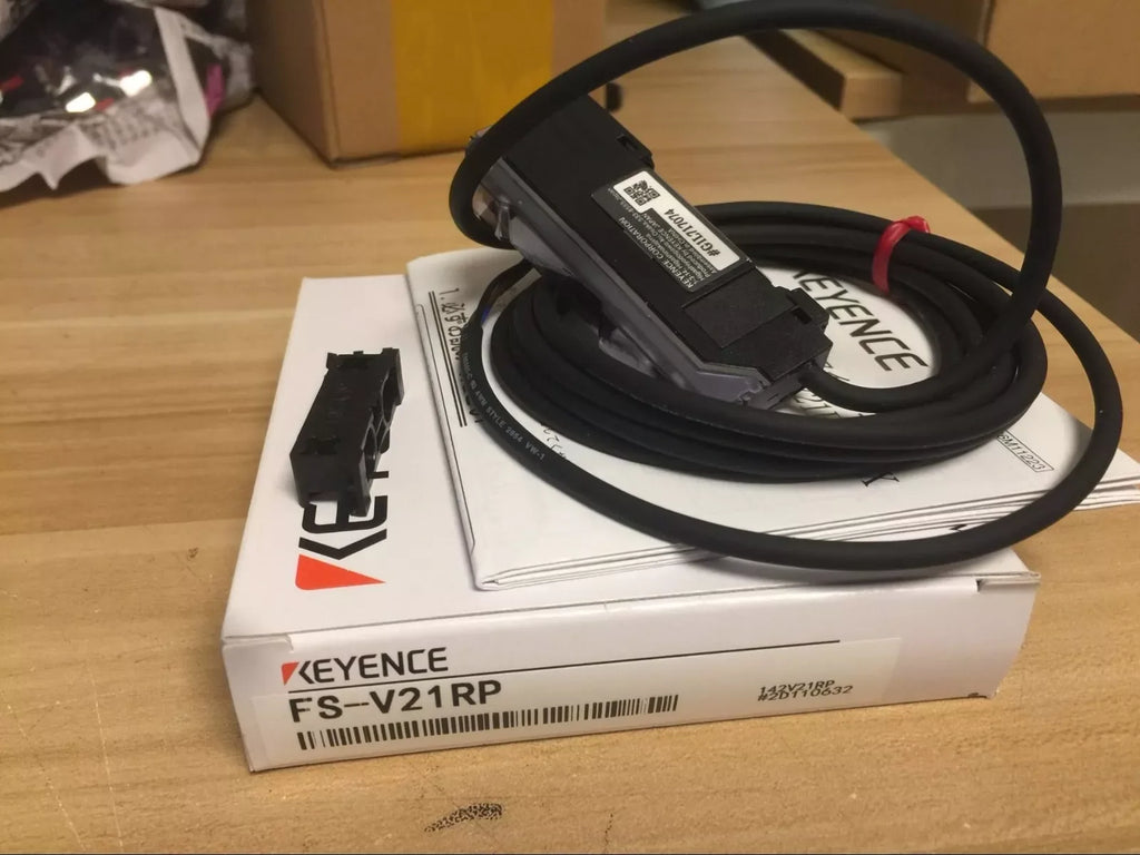 KEYENCE FS-V21RP Digital Fiber Optic Amplifier Sensor Cable - ZYYKZ Test Equipment