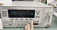 Load image into Gallery viewer, High-Precision Synthesized Sweep Signal Generator - ZYYKZ Test Equipment