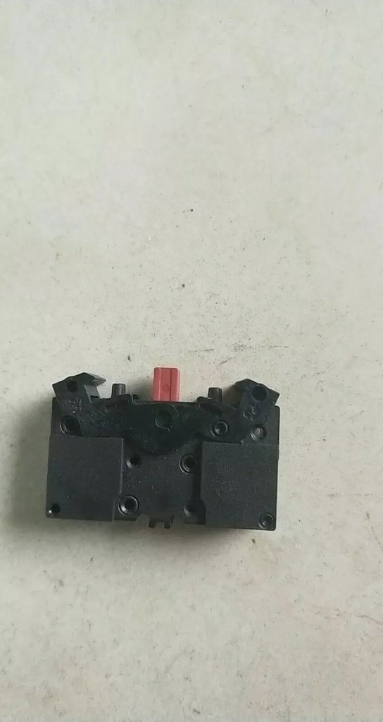 Siemens 3SB3400-0C Pushbutton Switch Auxiliary Contact 1NC Normally Closed - ZYYKZ Test Equipment